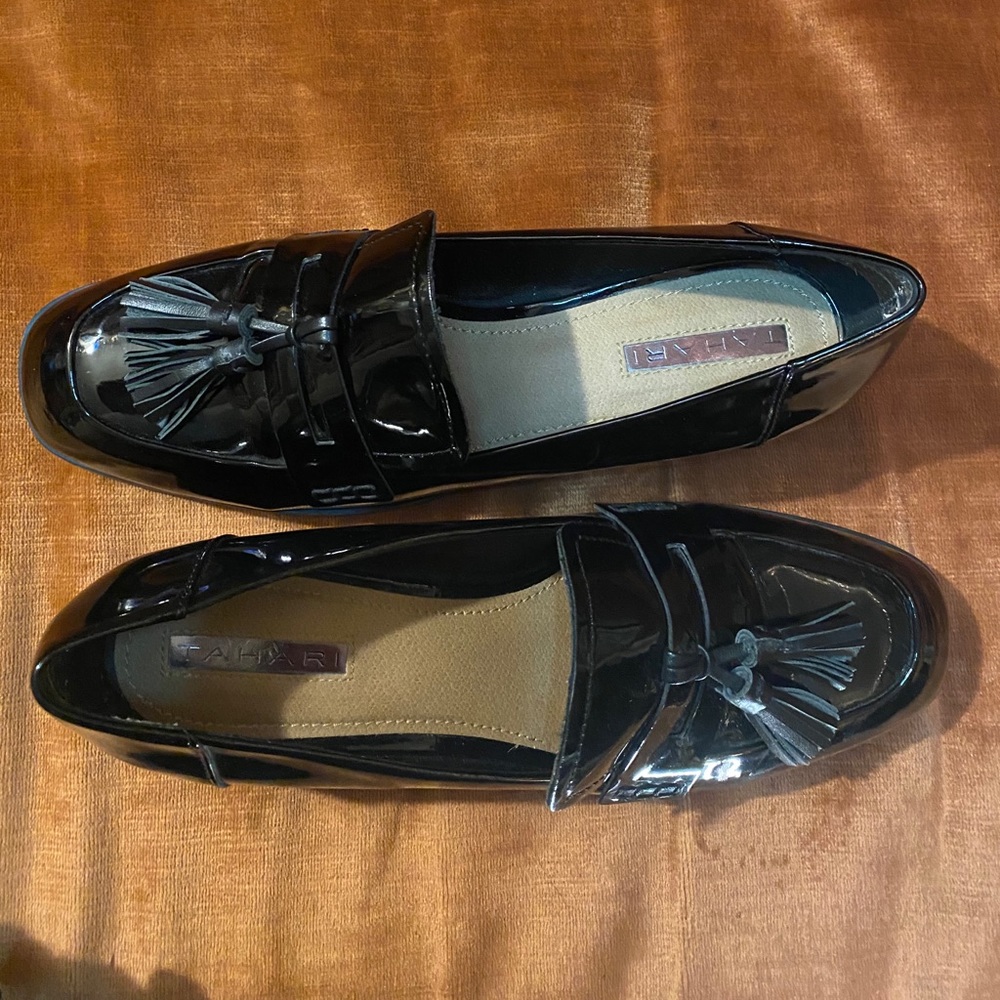 Cute black loafers!